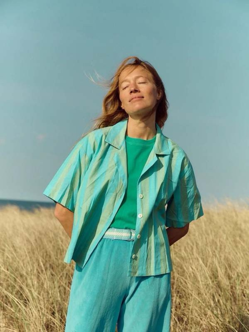 XIRENA THEA SHIRT IN SEA BREEZE